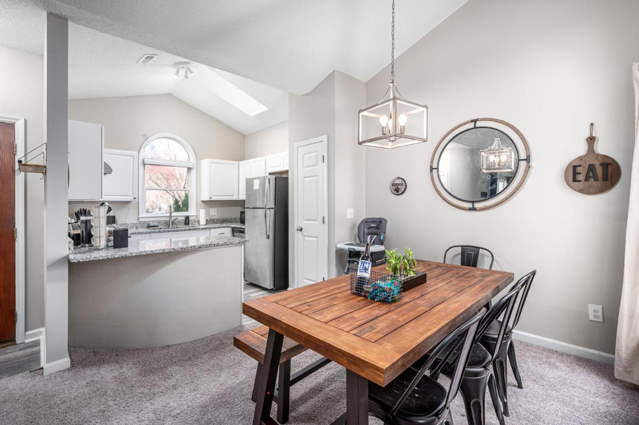 Cozy Industrial Kildaire Farms Home- Near Downtown Cary Exteriör bild